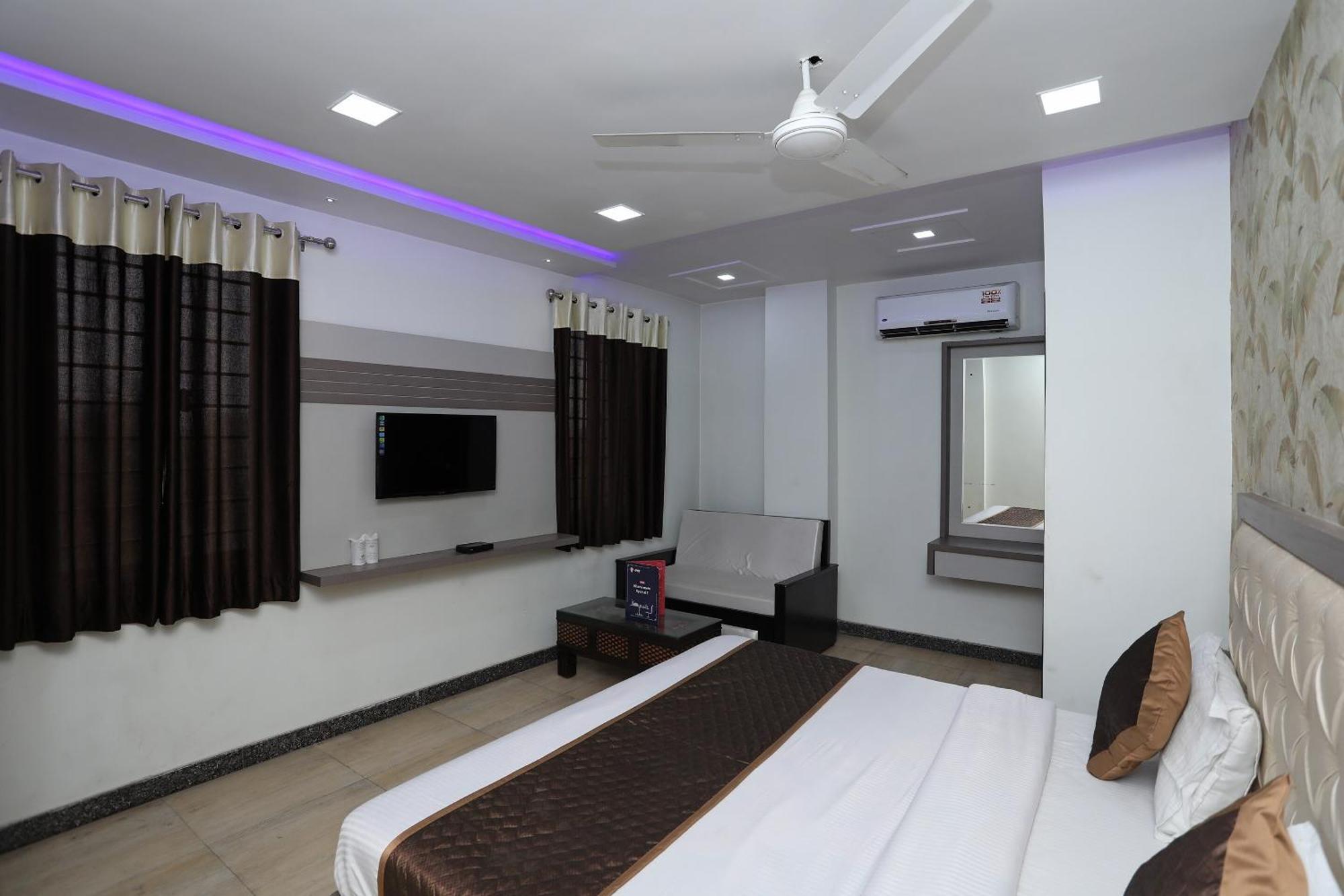Oyo Hotel Vaishnavi Heritage Inn Agra  Exterior foto